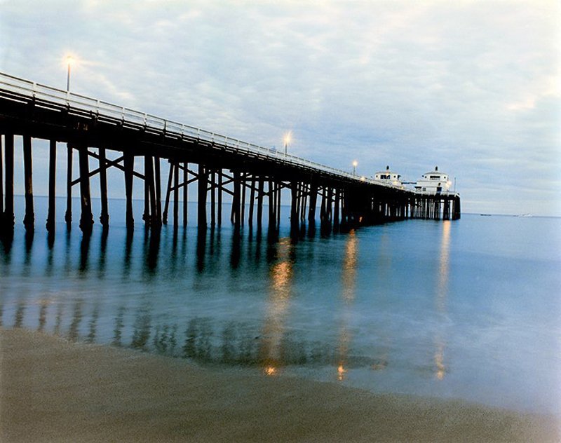 Nick Rodionoff-Photography-Malibu Pier: This work has an original Nick Rodionoff signature in mint condition.Nick Rodionoff-Photography-Malibu Pier. Photograph on archival canvas 30x40. Hand signed and numbered by the artist. Limited Editio