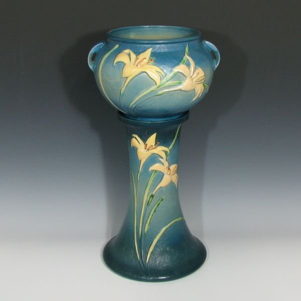Roseville Zephyr Lily 671 8