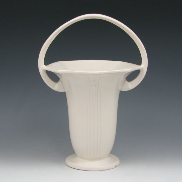 Roseville Ivory Russco 337-10" Basket