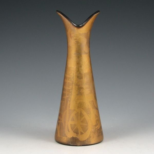 Sascha Brastoff 7 7/8" Gold Dec. Vase - Mint: Sascha Brastoff vase with moderne decoration in gold. Signed Sascha B and 082 with an R in a circle. Mint. 7 7/8" tall.