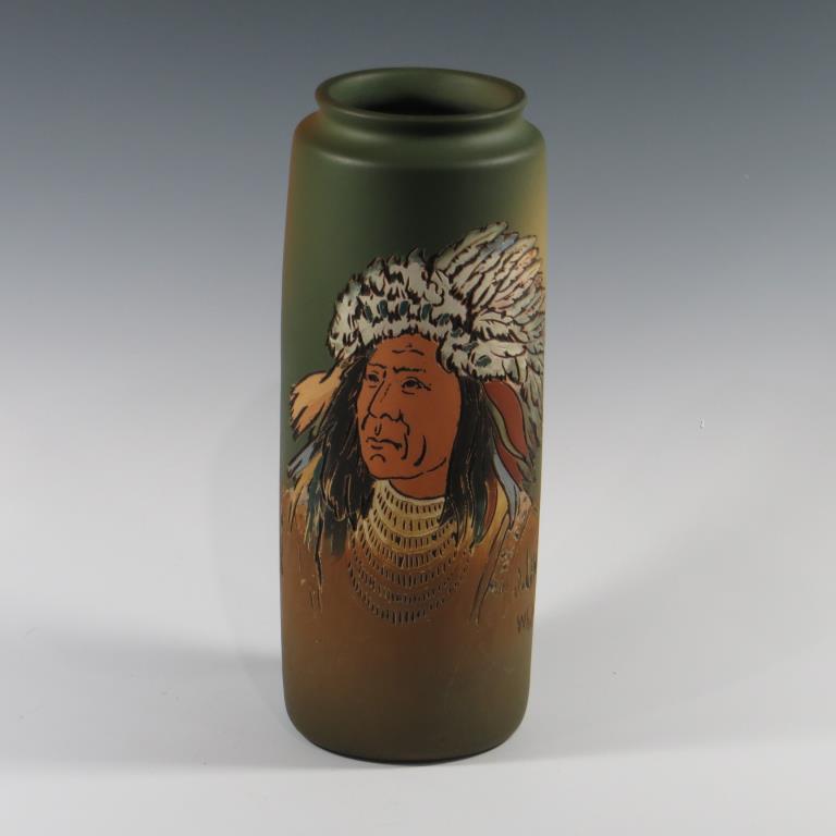 Weller Dickensware Cylinder Vase White Swan (1 of 2)