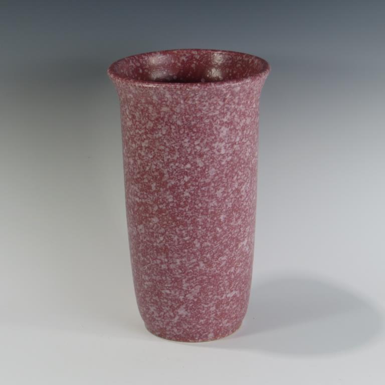 Robinson Ransbottom Vase (1 of 2)