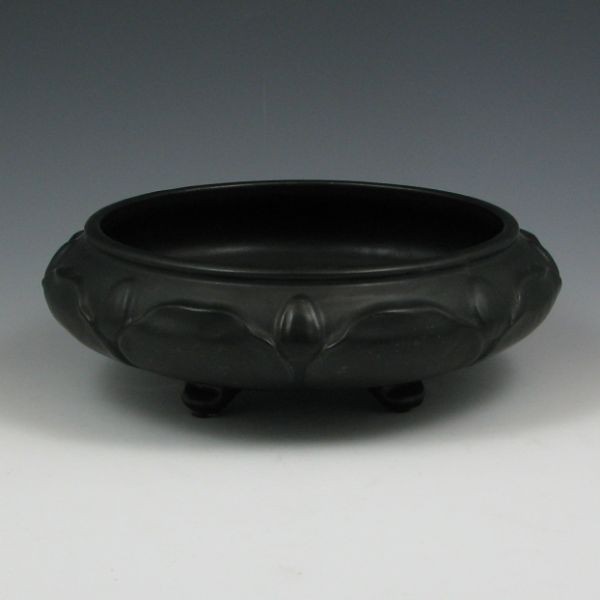 Weller (Attr.) Matte Black 9 1/2" Bowl