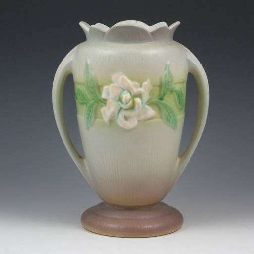 Roseville Gardenia 686 10" Vase Mint