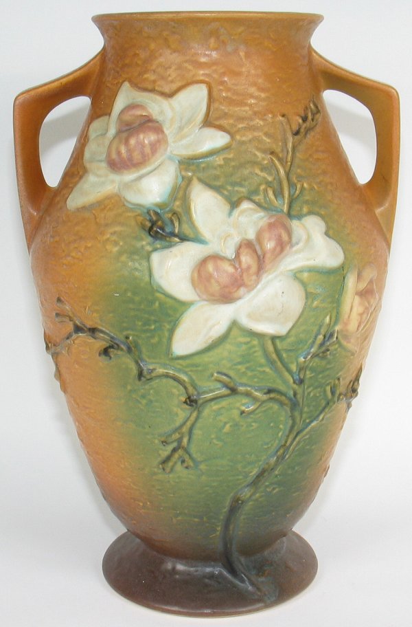 Roseville Magnolia 97-14" Vase in Brown