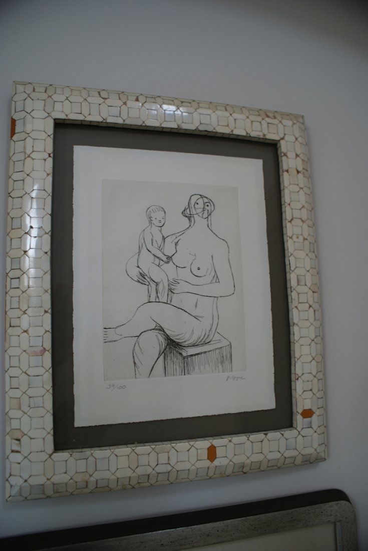 Henry Moore etching signed and numbered 39/100: Henry Moore (1898 - 1986) Seated Mother and Child, 1979Etching Signed lower right Numbered 39/1008 3/4 x 6 1/2 (image)12 x 9 1/8 (paper size)17 3/4 x 14 1/2 (frame) Very Good Condition