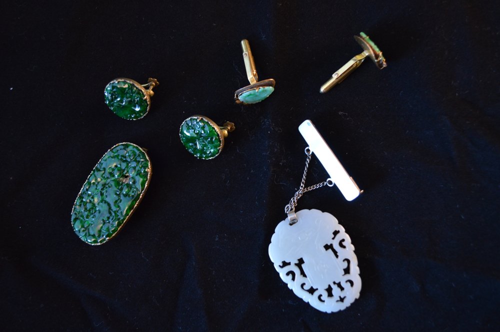 Group of Old Chinese Jewelry - Gold, Jade, Peking Glass (1 of 10)