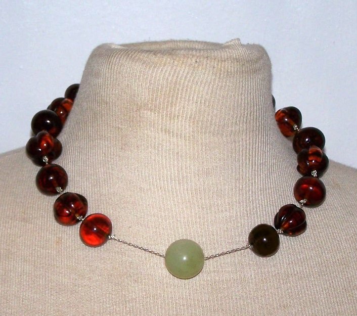 sterling silver lampwork glass chalcedony bead necklace: measures 20 " long, weight 155.2 grams, it is crafted with 26mm to 29mm lampwork glass beads & 21mm green chalcedony bead, in great condition