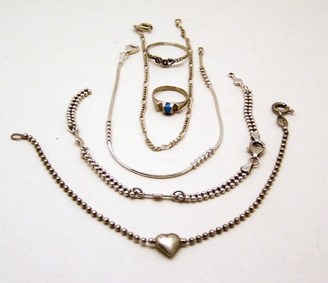 lot of 6 sterling silver turquoise bracelet ring: you are bidding in, 1 - 7 1/2" long sterling silver bracelet, 1- 7 1/4" long sterling silver bracelet, 1- 7 1/8" long sterling silver bracelet (need to be repair), 1- 7" long sterling silver bracelet,