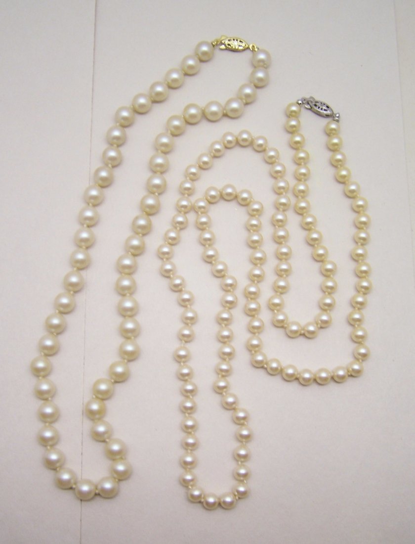 Pat shop pearl necklace