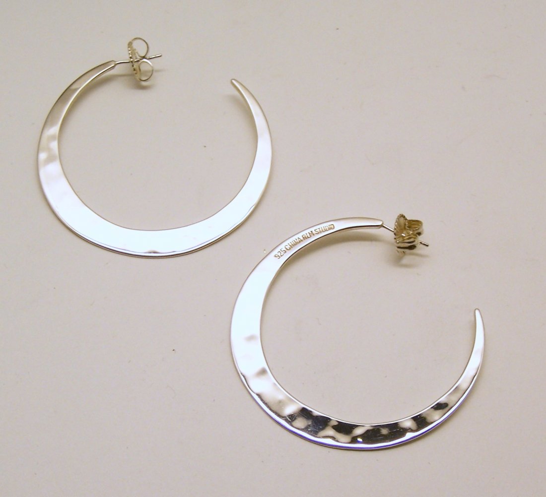 RLM Studio Robert Lee Morris studio hoop 2" earrings: measures 2 1/16" long by 2 1/16" wide, weights 11.66 grams, signed RLM Studio 925, in great condition
