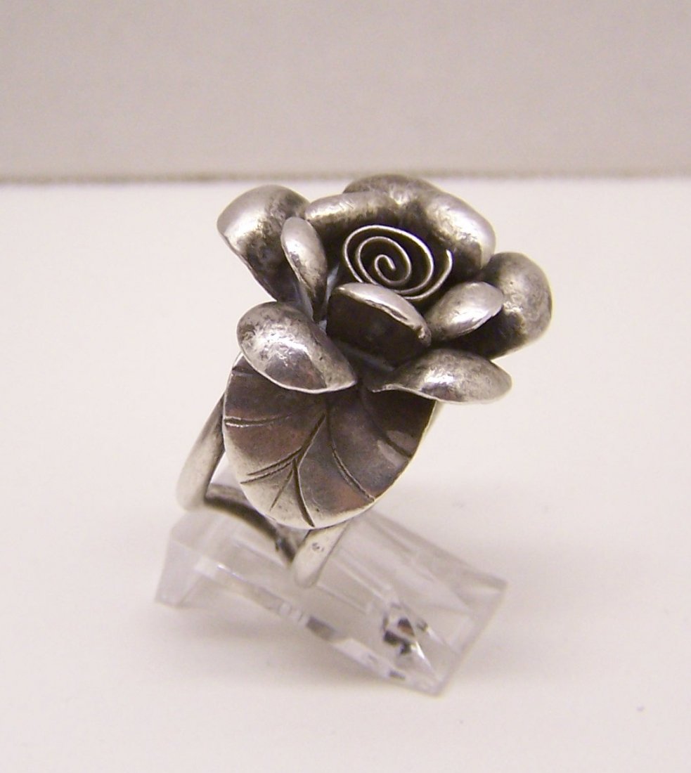 Karen Hill Tribe sterling Silver Flower Ring: top of the ring measures 1" wide, size 6 1/4, weights 12.02 grams, tested as sterling silver