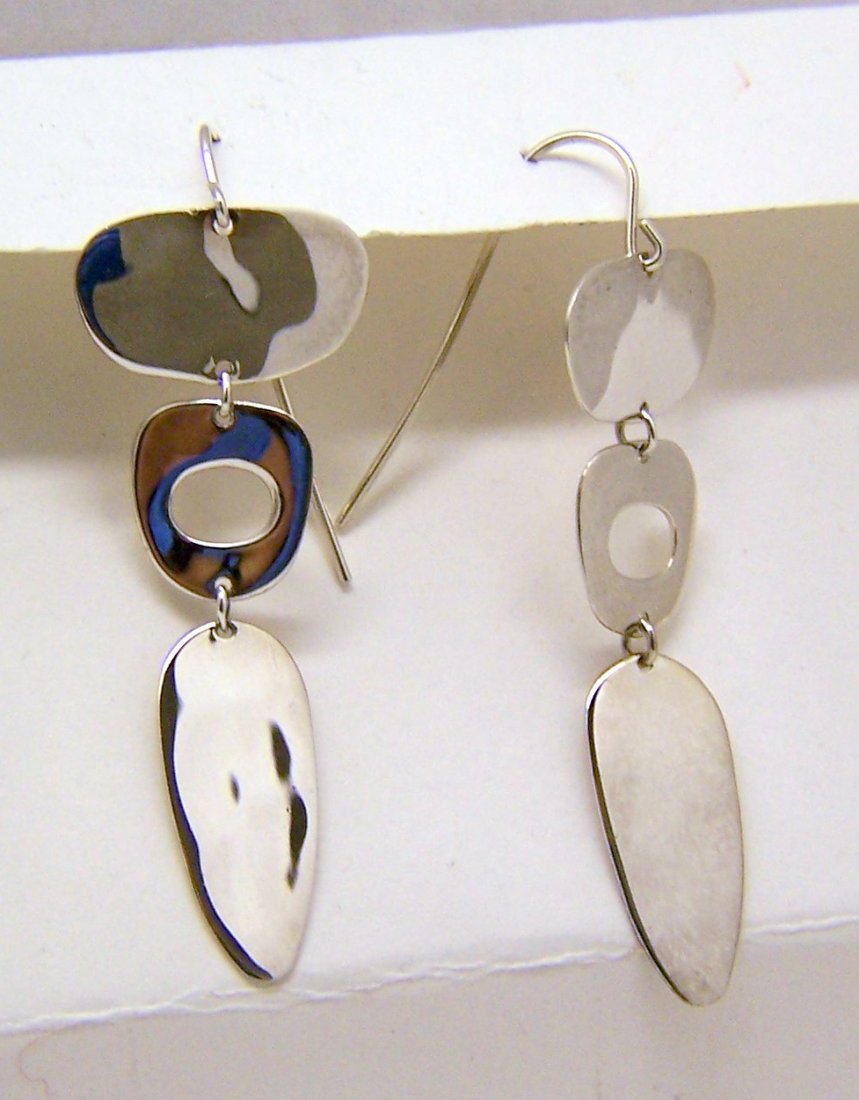 RLM Studio Robert Lee Morris studio drop earrings: measures 2 2/8" long by 6/8" wide, weights 6.51 grams, signed RLM studio 925, in great condition