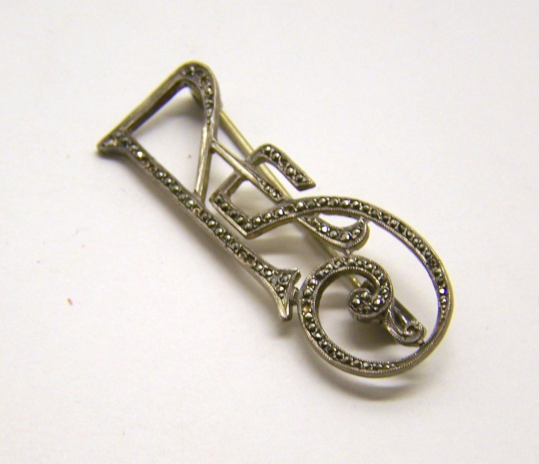 FRENCH sterling silver marcasite RS brooch pin: measures 1 5/16" long by 9/16" wide, weights 4 grams, in good condition just missing the barrel closure of the pin