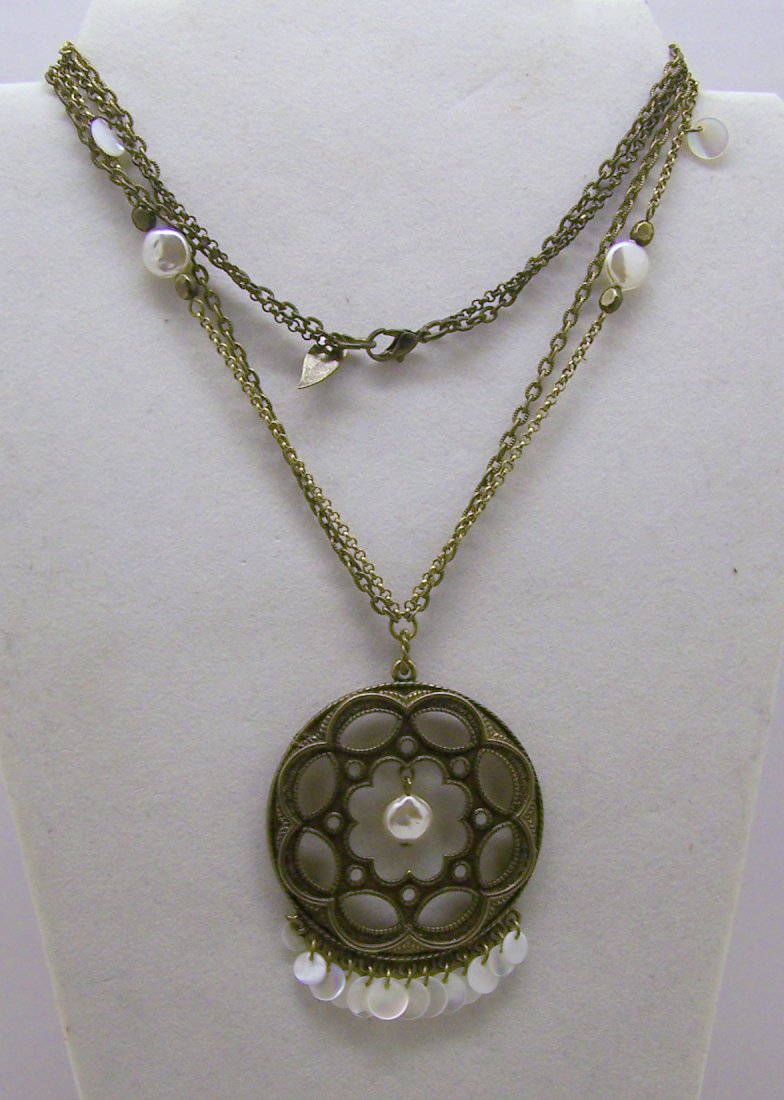coldwater crew brass pearl necklace: measures 28" long, crafted with faux pearl & mother of pearl, in good condition