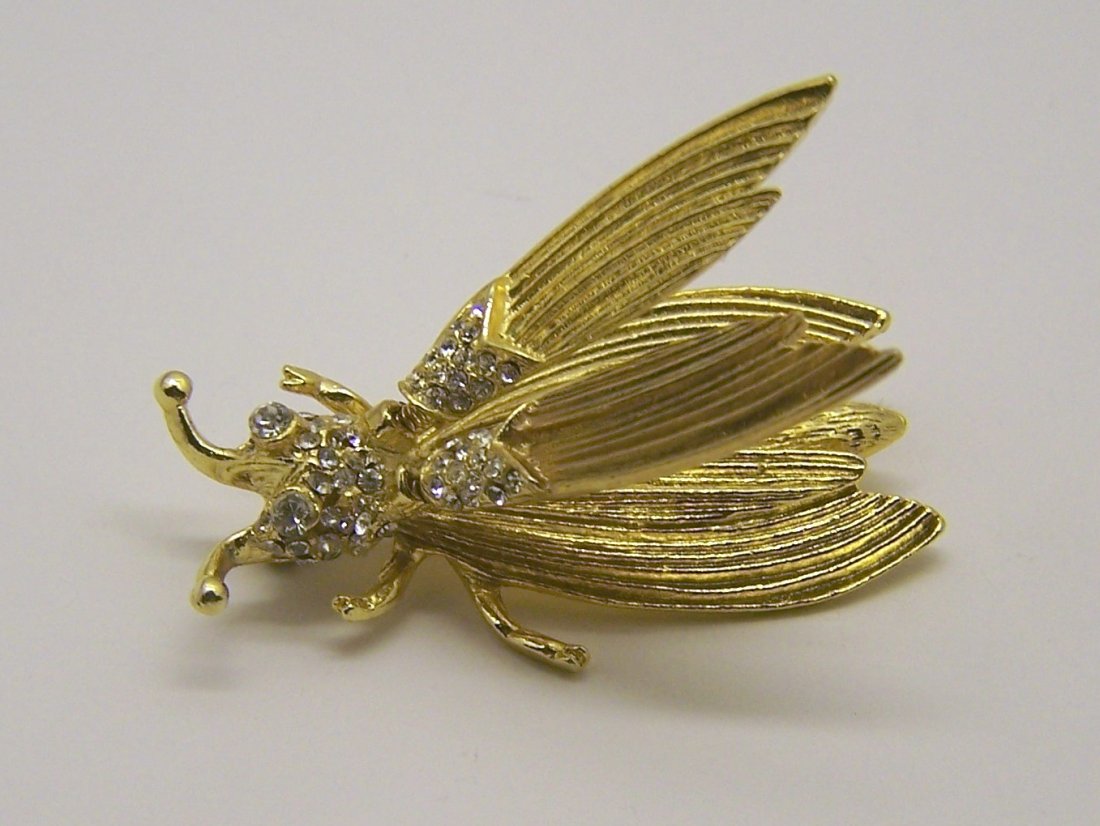 HATTIE CARNEGIE gold tone insect brooch pin: measures 1 15/16" long by 1 1/16" wide, weights 17 grams, in good condition