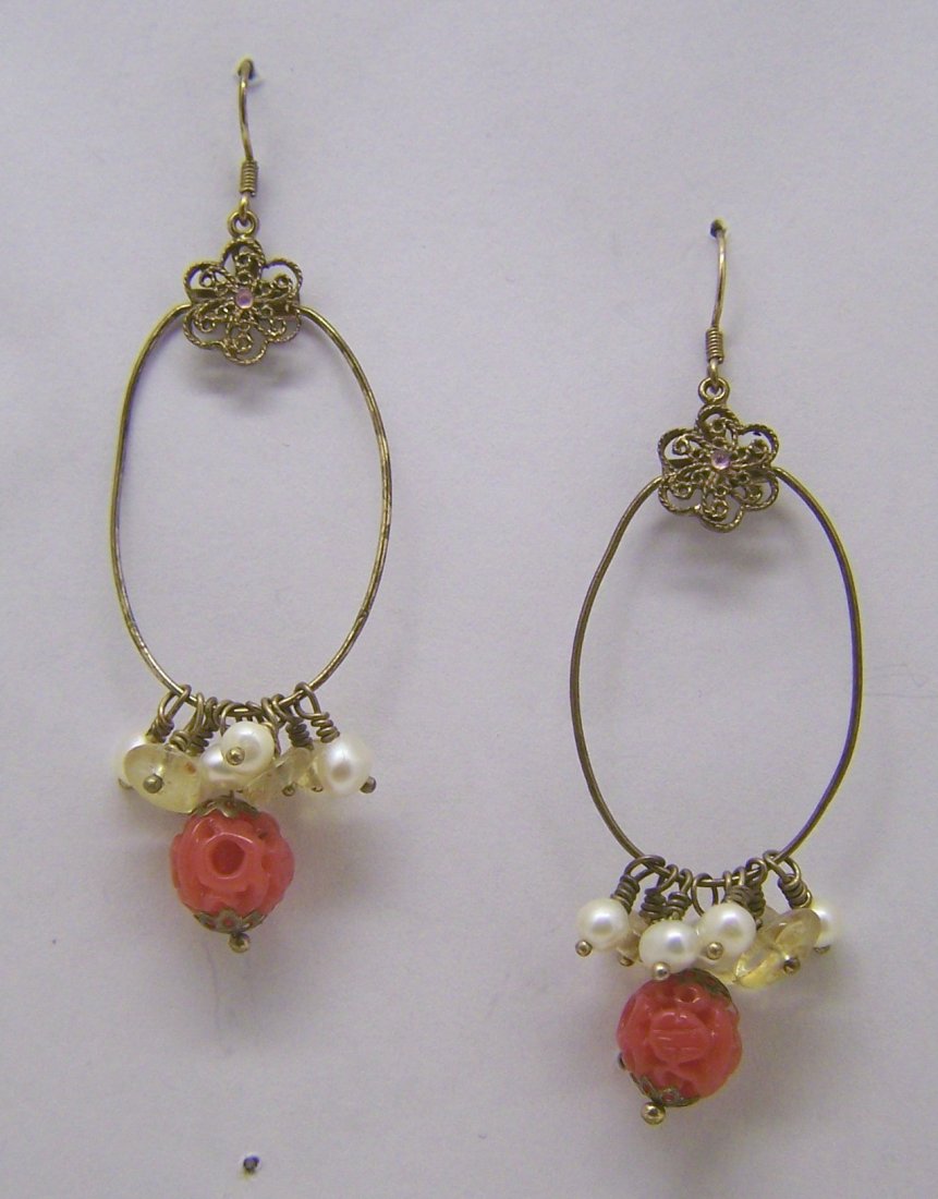 gold tone pearl lucite drop earrings: measures 2 7/8" long, crfted with cultured pearl & carnelian lucite bead, weights 7.1 grams, in good condition