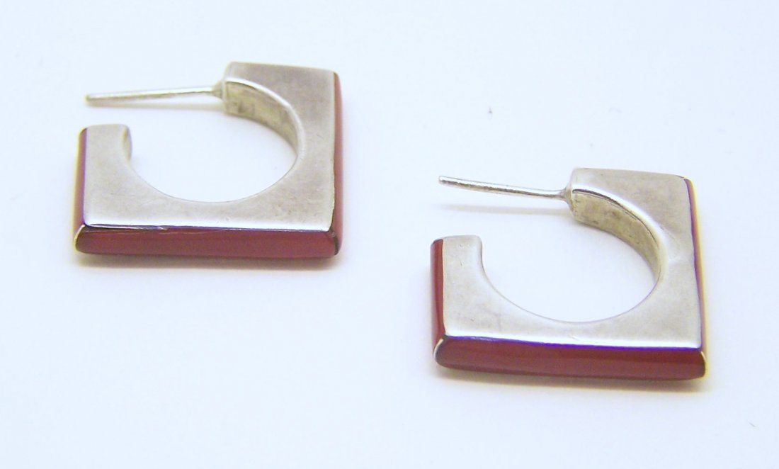Navajo sterling silver carnelian earrings: measures 7/8" long by 3/16" wide, weights 4.59 grams, in great condition