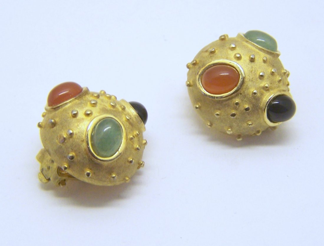 gold tone carnelian aventurine onyx earrings: measures 15/16" in diameter, weights 20.6 grams, in good condition