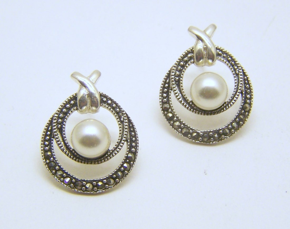 sterling silver marcasite pearl earrings: measures 7/8" long by 11/16" wide, weights 5.3 grams, in good condition