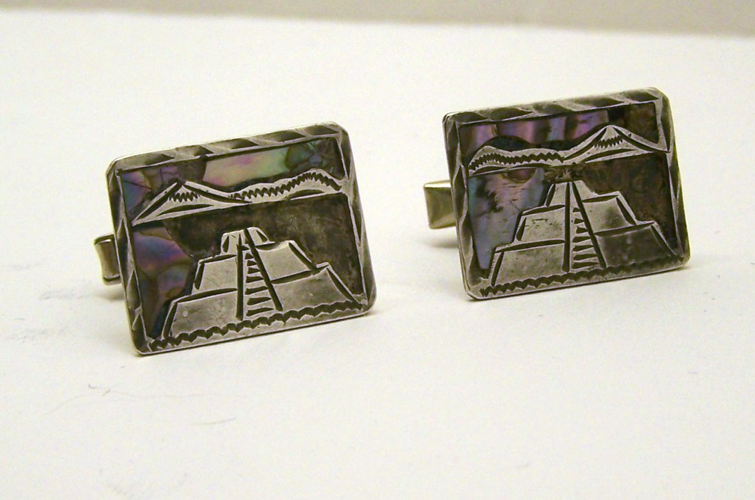 taxco Mexican abalone sterling silver cufflinks: measures 7/8" long by 11/16" wide, weights 10.1 grams, in great condition