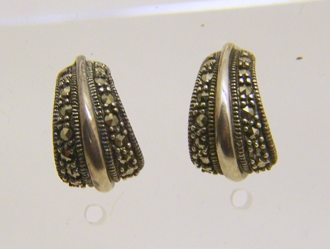 sterling silver marcasite earrings: measures 9/16" long by 3/8" wide, weights 3.8 grams, in good condition