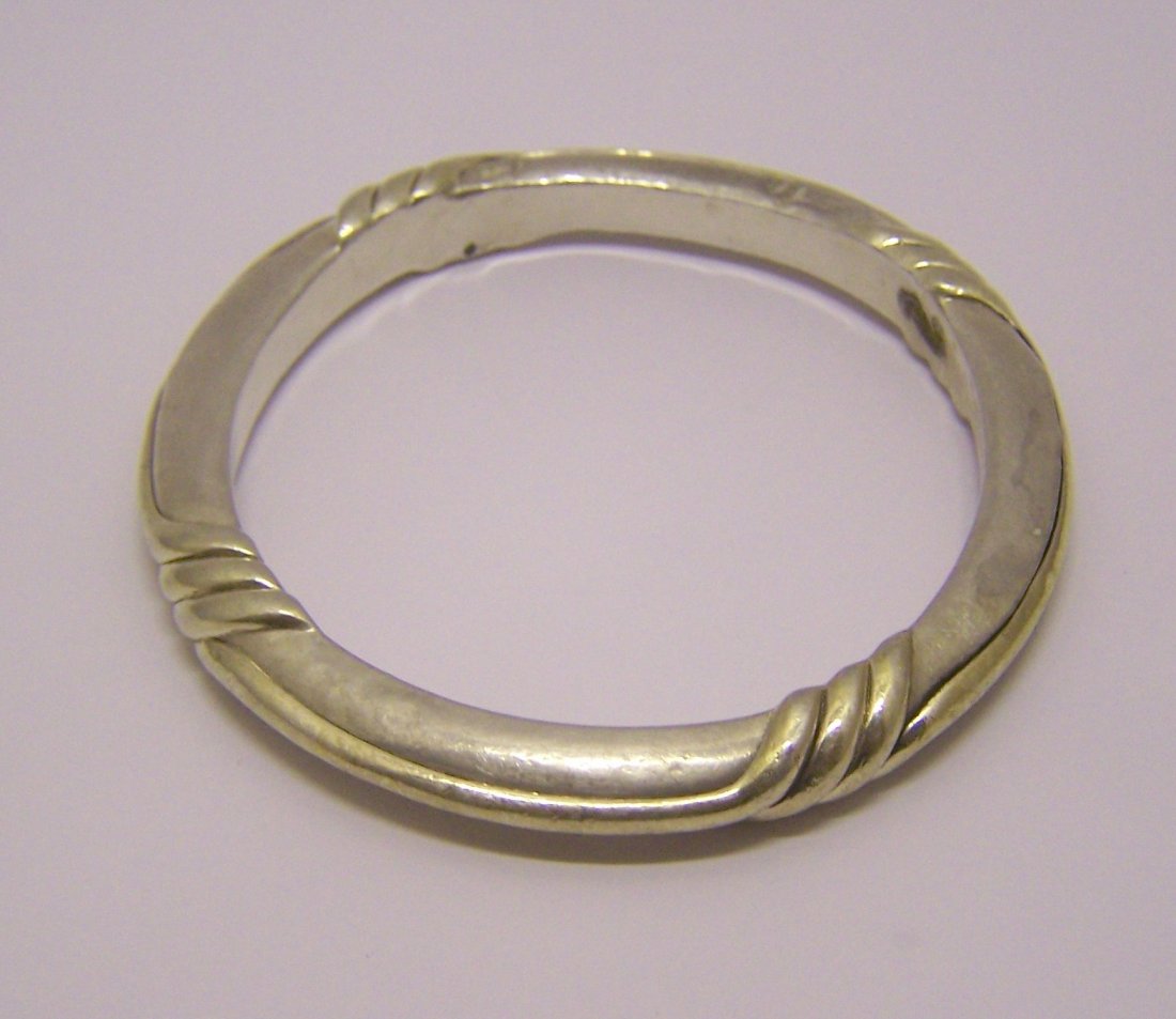 BRIAN sterling silver bangle bracelet: measures 8" in circunference by 3/8" wide, weights 20.6 grams, in good condition