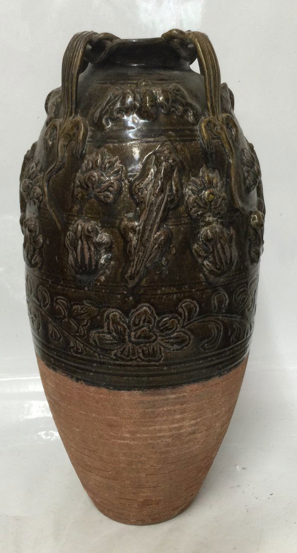 Dark green glaze vase. Probably 14th Century. (1 of 6)