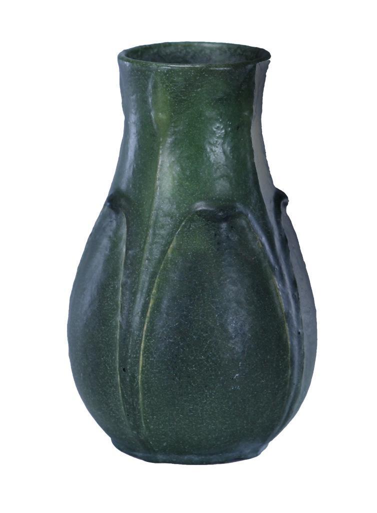Ellen R. Farrington Grueby Matt Green Vase (1 of 6)