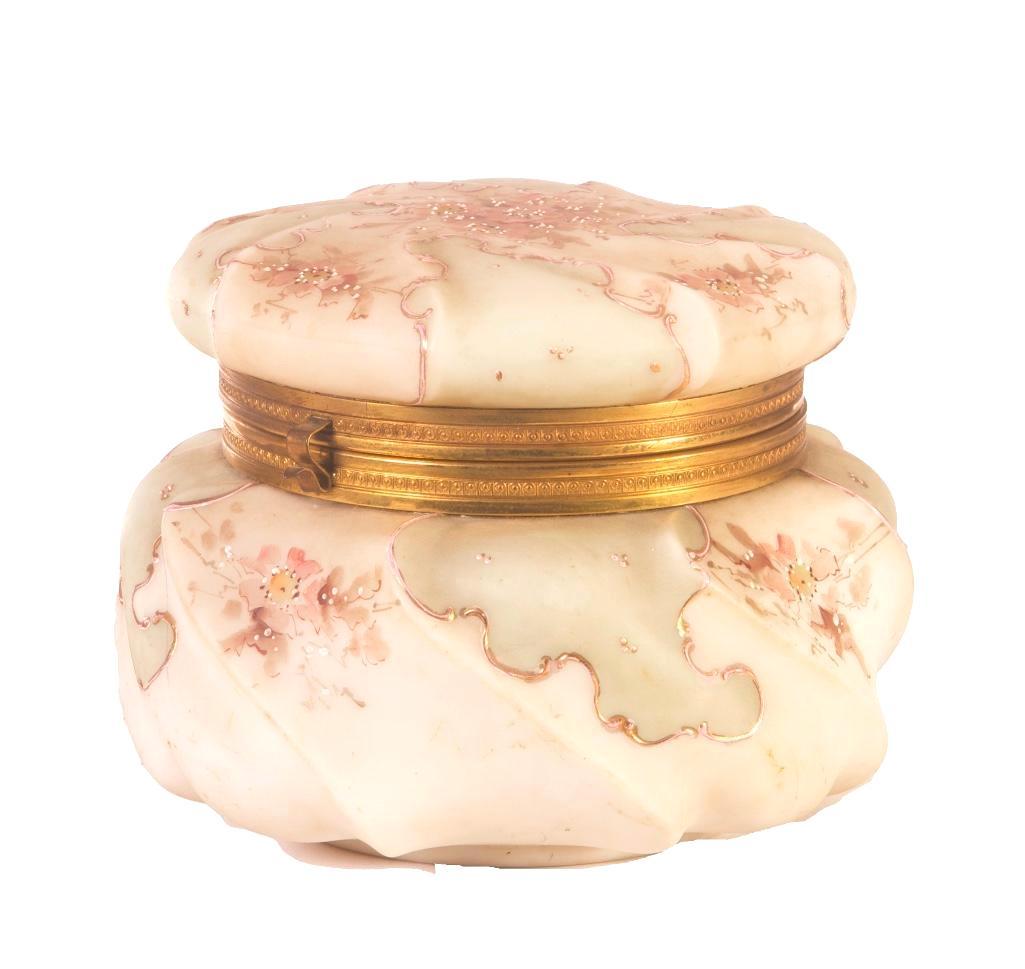 Large Wavecrest Dresser Box (1 of 5)