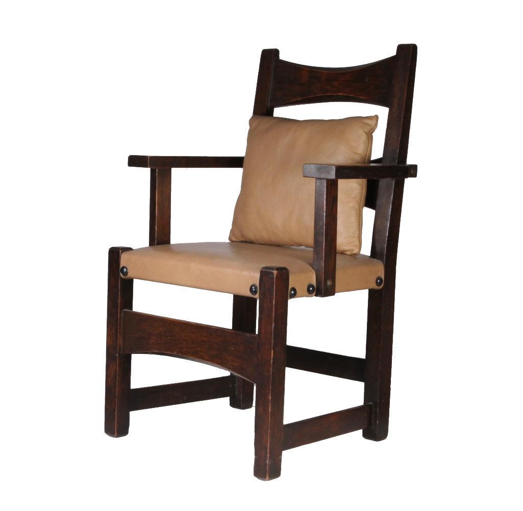Limbert Mission Oak Child's Armchair (1 of 7)