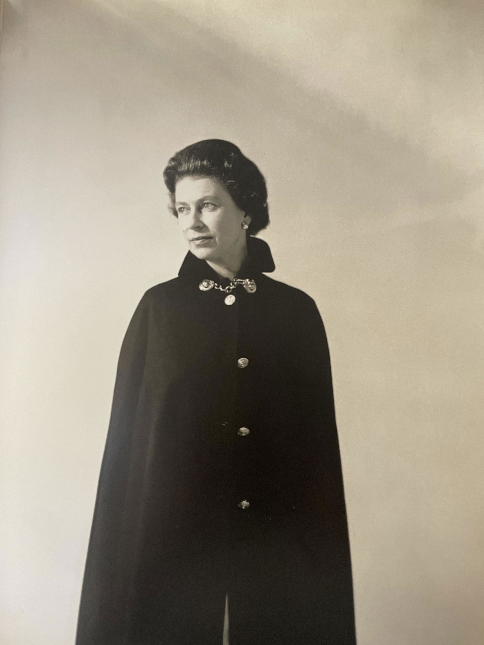 Cecil Beaton “Queen Elizabeth II, 1968? Print: Cecil Beaton “Queen Elizabeth II, 1968” Print. Measures (approx):12 x 9. Mounted to archival quality paper. Verso is blank. Printed circa 1990’s.