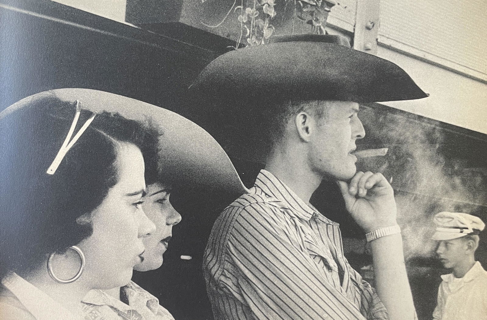 Robert Frank â€œRodeo, Detroitâ€ Print: Robert Frank â€œRodeo, Detroitâ€ Print Measures (approx): 5.25 x 7.75. Mounted to archival quality paper. Verso is blank. Printed circa 1950â€™s.