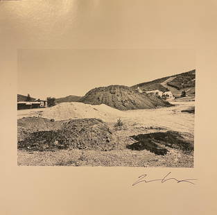 Lewis Baltz Signed "Untitled" Print: Lewis Baltz Signed "Untitled" Print. Measures (approx): 5.25 x 8.5. Verso is blank. Printed circa 1980's.