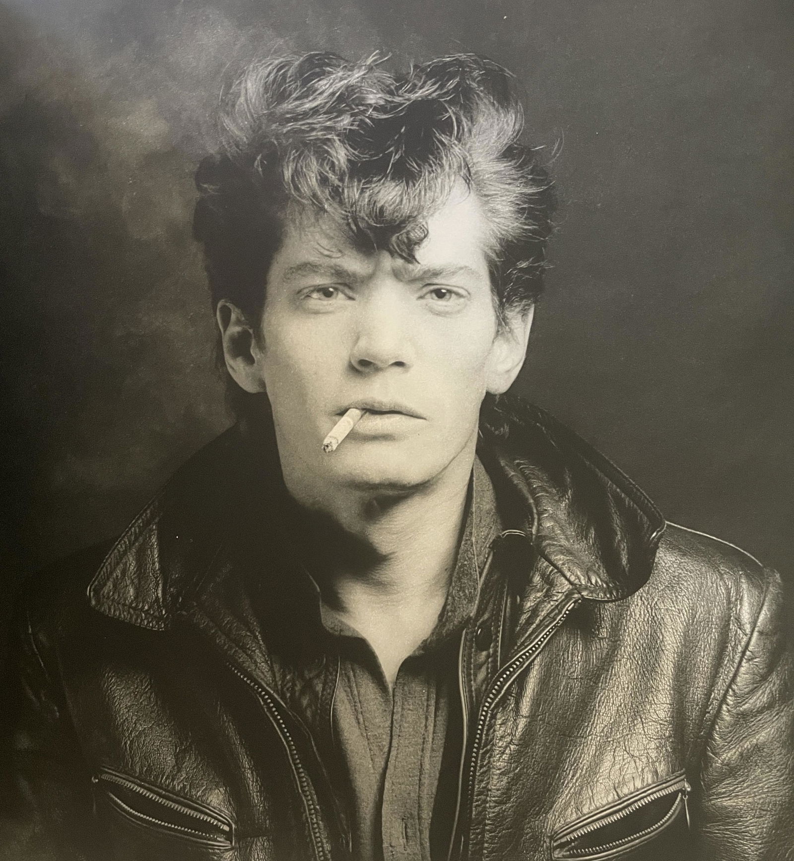 Robert Mapplethorpe â€œSelf-Portrait, 1980â€ Print: Robert Mapplethorpe â€œSelf-Portrait, 1980â€ Print Measures (approx): 10 x 9.75. Mounted to archival quality paper. Verso is blank. Printed circa 1980â€T