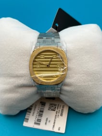 GUCCI 25H Quartz Ladies 30mm Watch Item No. YA163502