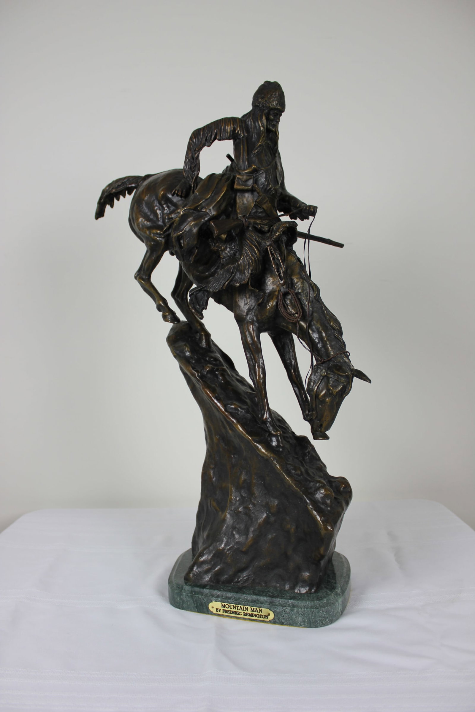 Frederc Remingtons - "28 Inch Tall" Mountain Man" (1 of 6)