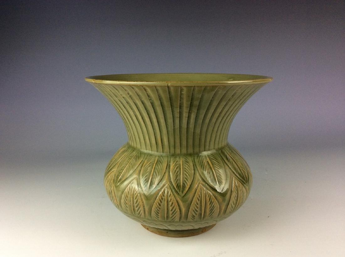 Chinese celadon pot with engraving of plantain leaves (1 of 5)