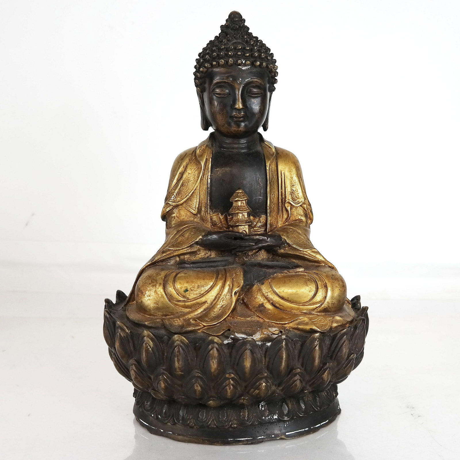 18C Qing, gilt-bronze Buddha Sculpture: 18C Qing, 清銅鎏金佛座造像 gilt-bronze Buddha SculptureSize: High: 12"Condition: rusted, scratched, loss of gilt gold, Otherwise In a good condition ove