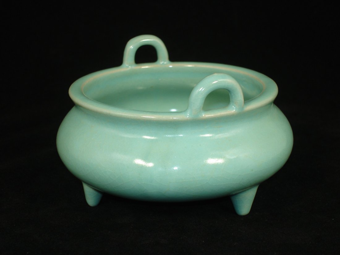 Chinese Celadon Glaze Porcelain Tripod Incense Burner: Chinese celadon glaze porcelain tripod incense burner. Size: 3" Ht. 4 1/4" D. Condition: Good condition. (refer to pictures) Shipping: We provide in house packing and shipping services at buyer's expe