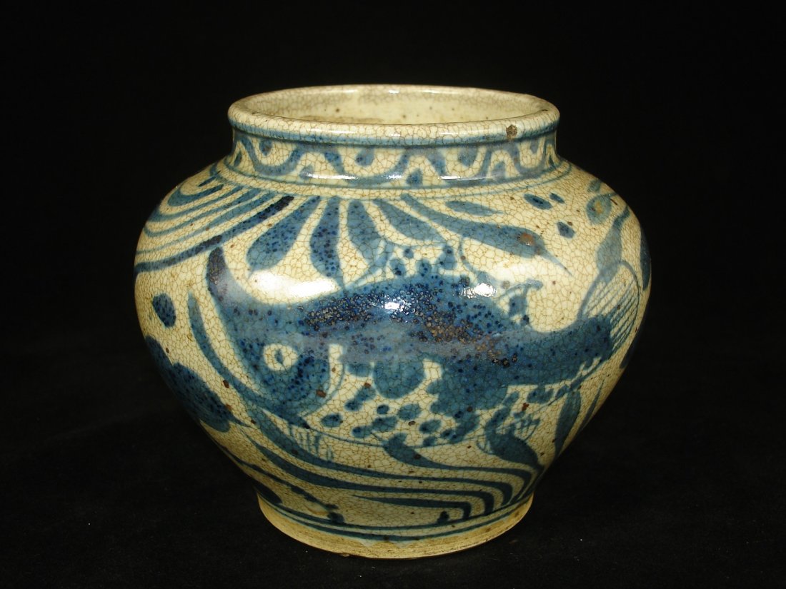 Chinese vintage B/W crackled glaze round pot: Chinese vintage B/W crackled glaze round pot, with fish & weeds design. Size: 5 1/2" W. 4 1/2" Ht. Condition: Few glaze flaw otherwise in good condition. (Refer to pictures.) Shipping: We provide in h