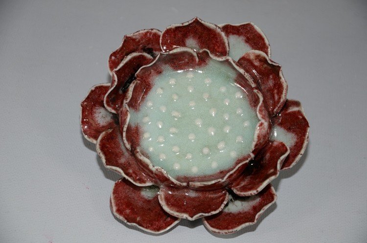 Vintage Chinese brush washer: Vintage Chinese brush washer, Size: 4.5" W. 1.75" Ht. Condition: A minor hairline fixed at one petal, otherwise in good condition, refters to pictures Shipping: We provide in house packing and shippin