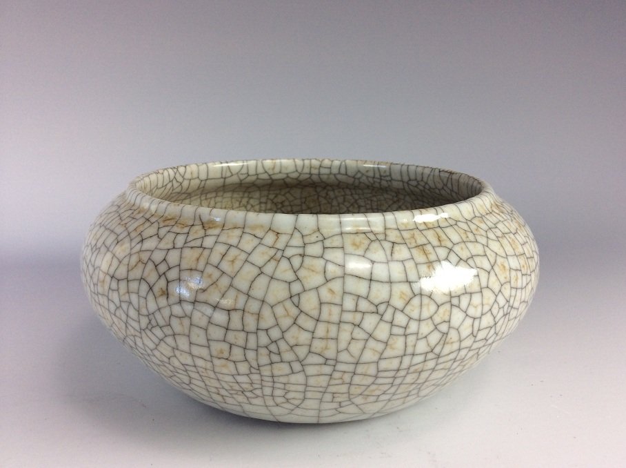 Chinese crackle porcelain Ge style brush washer: Chinese crackle porcelain Ge style brush washer Size & condition : See the last picture#21457;货全球 费用廉宜 安全快捷
