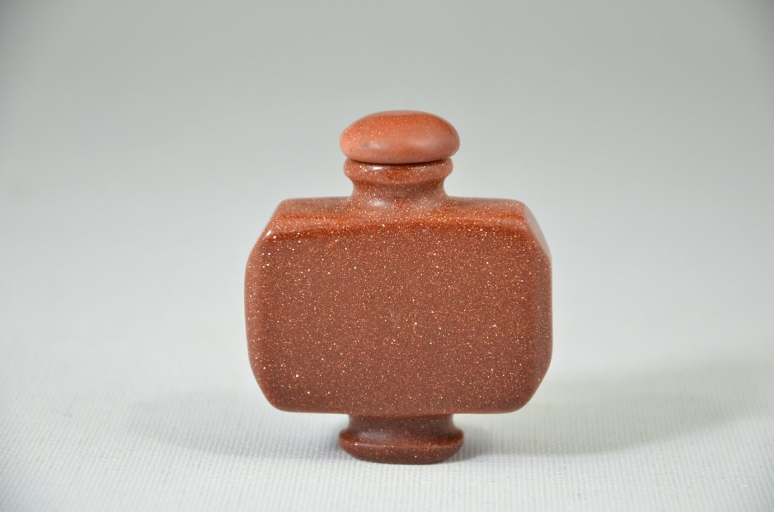 Vintage Chinese Gold Star Stone Snuff Bottle: Vintage Chinese Gold Star Stone Snuff Bottle Size: 2" X 1.75" Condition: good condition. (Refer to pictures.) 专业打包 发货全球 费用廉