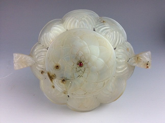 Very Fine Chinese Hindustan / Mughal jadeite carved: Very Fine Chinese Hindustan / Mughal jadeite carved saucer with inlaid precious stone. Size & Condition: Please see the last picture for detail. With some impurities otherwise in goond condition. 