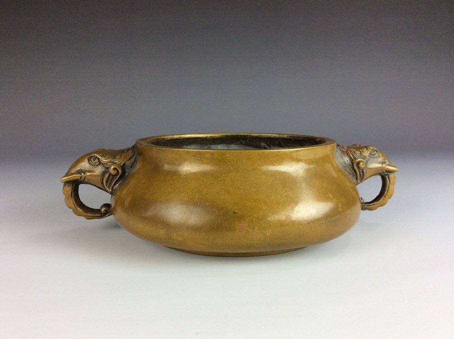 Fine Chinese bronze censer, marked (1 of 5)