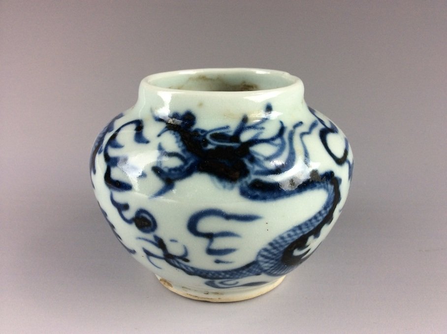 Chinese B/W Porcelain Dragon Pot (1 of 6)
