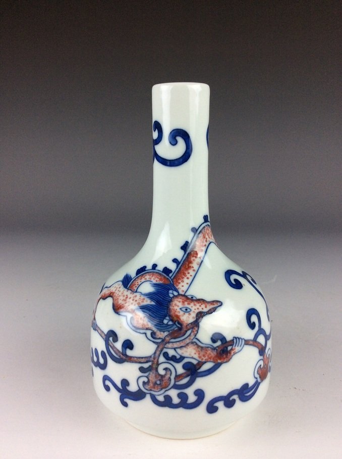20th century, Fine Chinese porcelain vase, blue & white (1 of 5)
