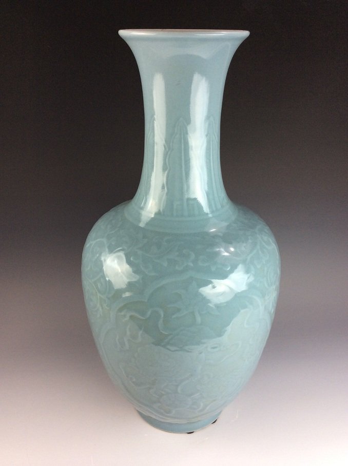 Chinese  Clair-air-de-lune (blue) glazed porcelain (1 of 7)