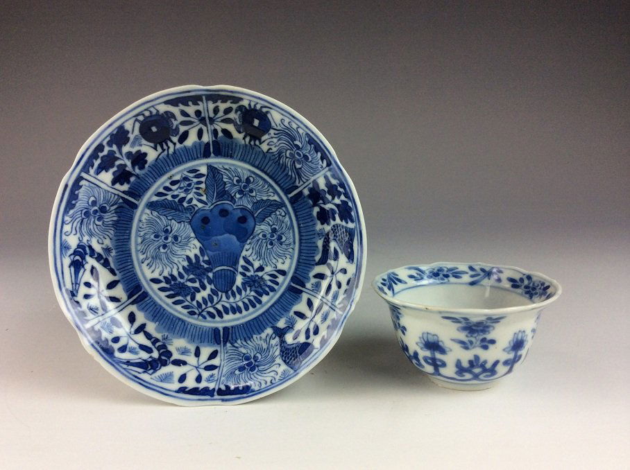 18C Chinese erxport porcelain blue & white set of plate (1 of 3)